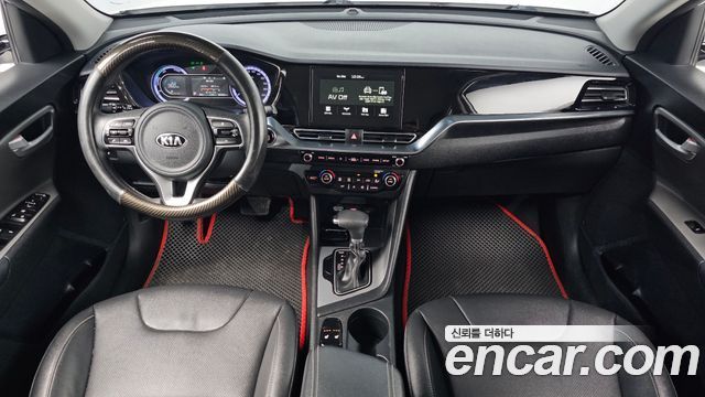 Kia Niro 1.6 HEV Luxury 2020 — фото 7
