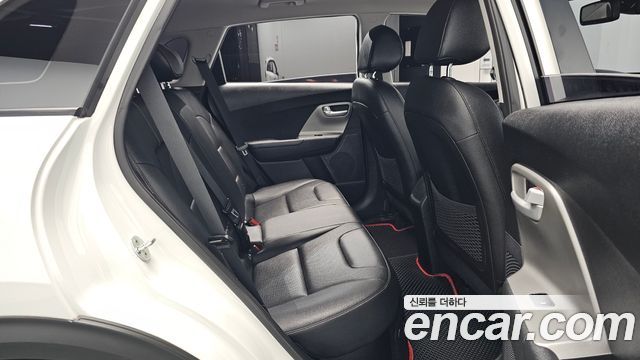 Kia Niro 1.6 HEV Luxury 2020 — фото 11