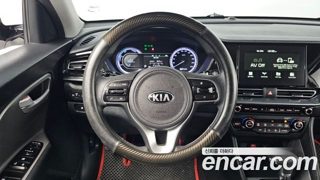 Kia Niro 1.6 HEV Luxury 2020 — фото 13