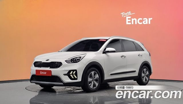 Kia Niro 1.6 HEV Luxury 2020 — фото 1