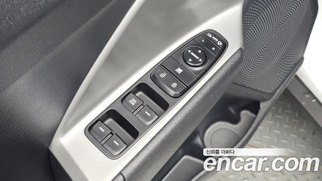 Kia Niro 1.6 HEV Luxury 2020 — фото 29