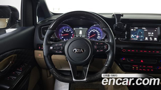 Kia Carnival Gasoline 9-seater Limousine(Special vehicle) 2020 — фото 13