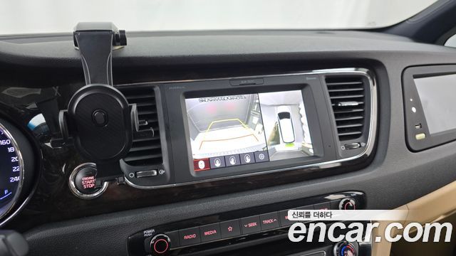 Kia Carnival Gasoline 9-seater Limousine(Special vehicle) 2020 — фото 15