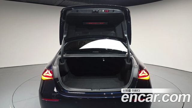 Mercedes-Benz E-Class (W214) E200 Avantgarde 2024 — фото 24