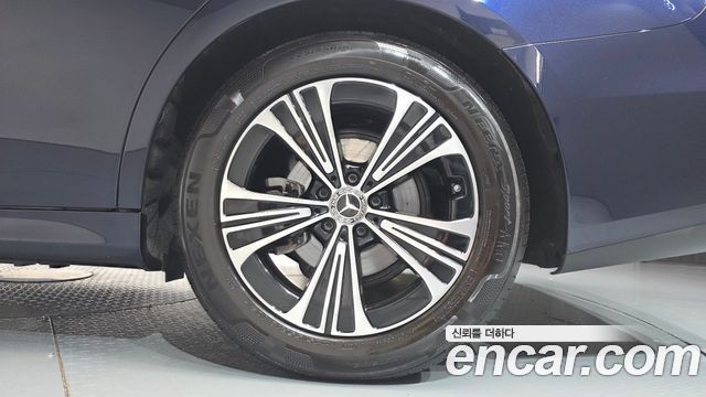 Mercedes-Benz E-Class (W214) E200 Avantgarde 2024 — фото 27