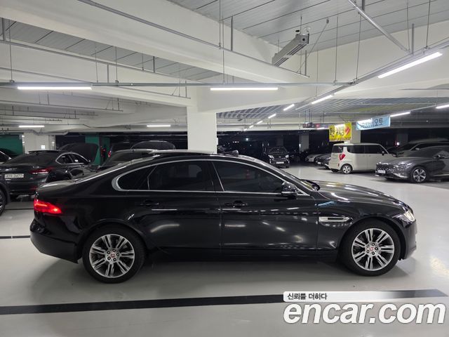 Jaguar XF (X260) 20d Prestige 2018 — фото 3