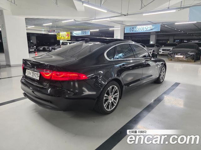 Jaguar XF (X260) 20d Prestige 2018 — фото 4