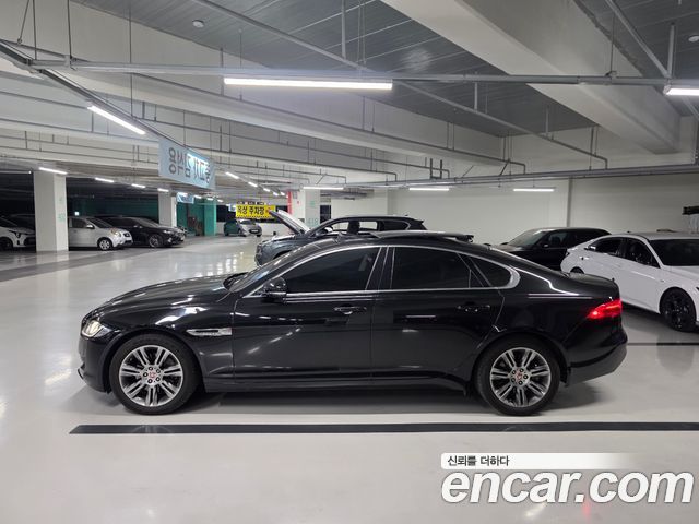 Jaguar XF (X260) 20d Prestige 2018 — фото 7