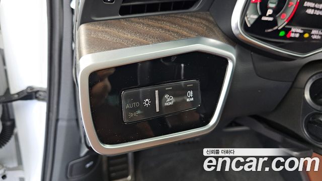 Audi A6 (C8) 45 TFSI Premium 2022 — фото 27