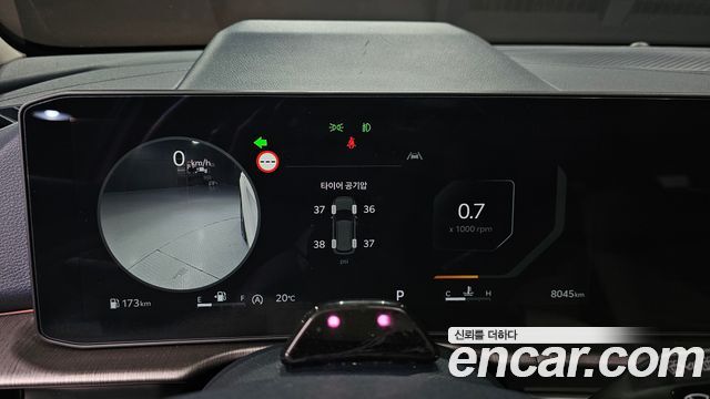 Kia Sportage (V) Gasoline 1.6 Turbo 2WD Signature 2026 — фото 8