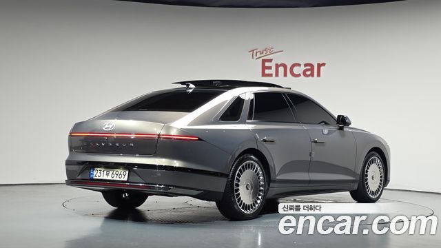Hyundai Grandeur (GN7) 2,5 Gasoline 2WD Calligraphy 2025 — фото 2
