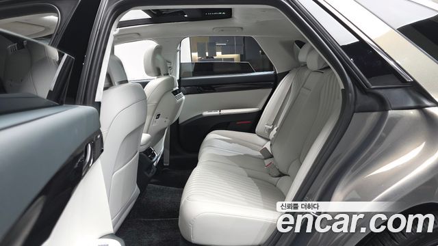 Hyundai Grandeur (GN7) 2,5 Gasoline 2WD Calligraphy 2025 — фото 12