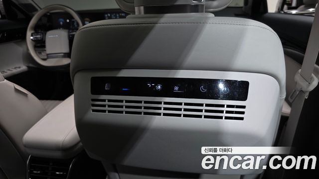 Hyundai Grandeur (GN7) 2,5 Gasoline 2WD Calligraphy 2025 — фото 32