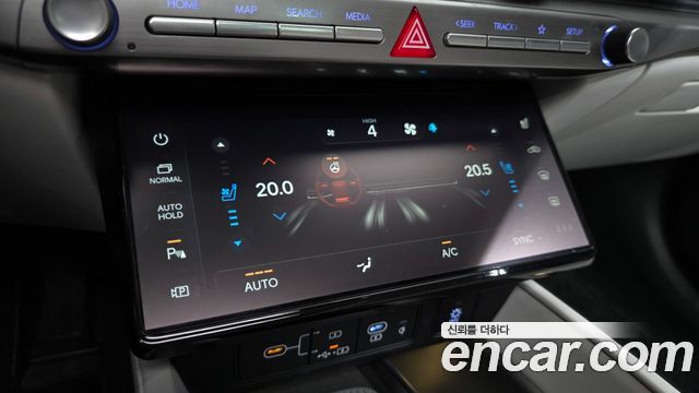 Hyundai Grandeur (GN7) 2,5 Gasoline 2WD Calligraphy 2025 — фото 39
