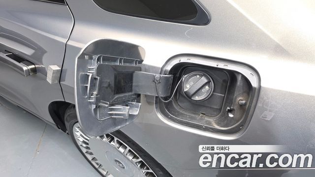 Hyundai Grandeur (GN7) 2,5 Gasoline 2WD Calligraphy 2025 — фото 45