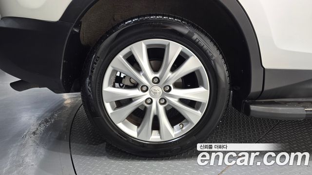 Toyota RAV4 2.5 4WD 4th 2014 — фото 5