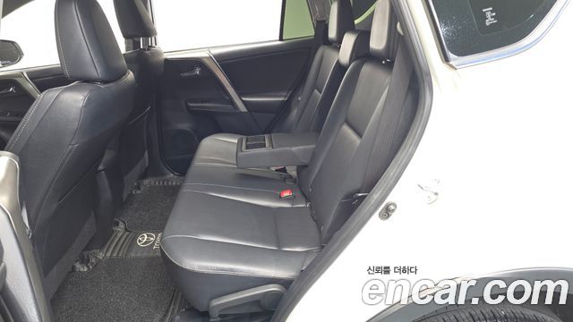Toyota RAV4 2.5 4WD 4th 2014 — фото 11