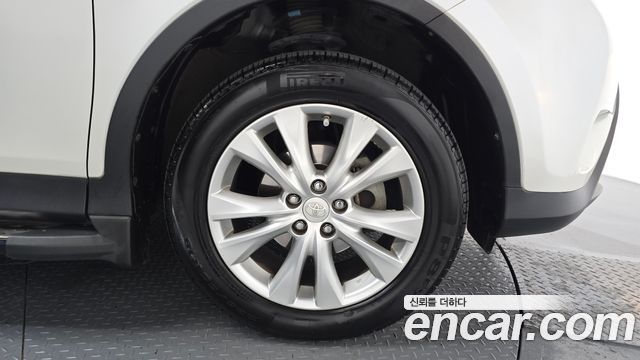 Toyota RAV4 2.5 4WD 4th 2014 — фото 21