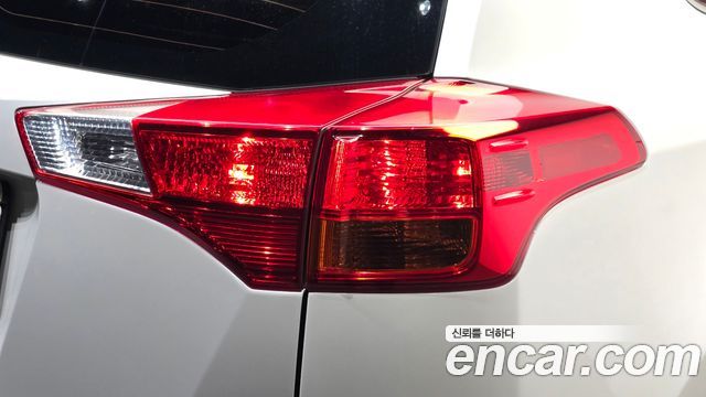 Toyota RAV4 2.5 4WD 4th 2014 — фото 23