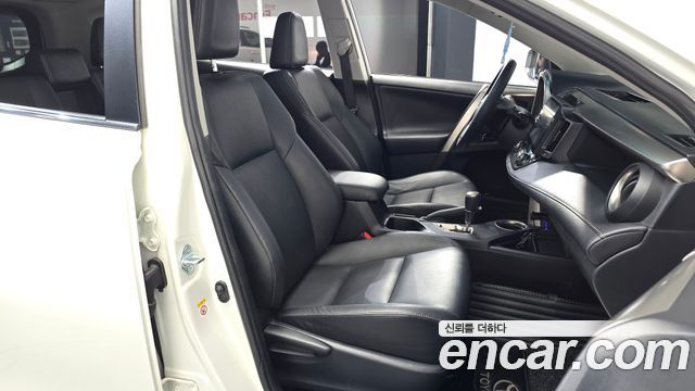 Toyota RAV4 2.5 4WD 4th 2014 — фото 26