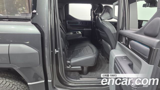 Kia Tasman 2.5T Gasoline 4WD X-Pro 2026 — фото 11