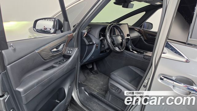 Toyota Alphard (IV) 2.5 HEV Executive AWD 2024 — фото 10