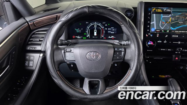 Toyota Alphard (IV) 2.5 HEV Executive AWD 2024 — фото 13