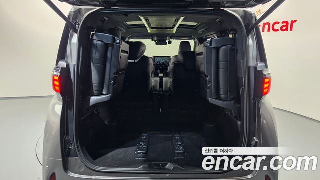 Toyota Alphard (IV) 2.5 HEV Executive AWD 2024 — фото 20