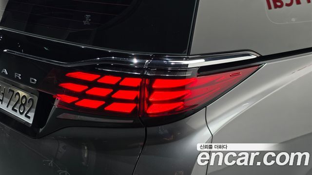 Toyota Alphard (IV) 2.5 HEV Executive AWD 2024 — фото 23