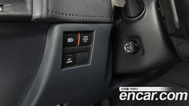 Toyota Alphard (IV) 2.5 HEV Executive AWD 2024 — фото 28