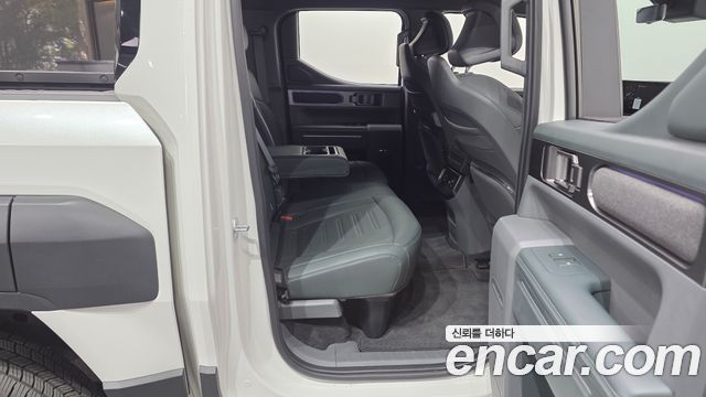 Kia Tasman 2.5T Gasoline 4WD Extreme 2026 — фото 11