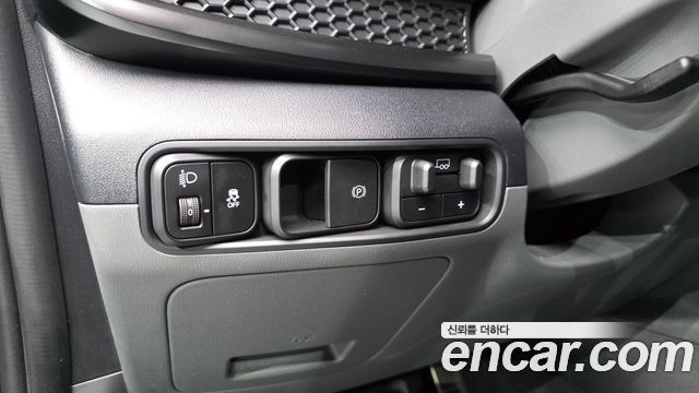 Kia Tasman 2.5T Gasoline 4WD X-Pro 2026 — фото 27