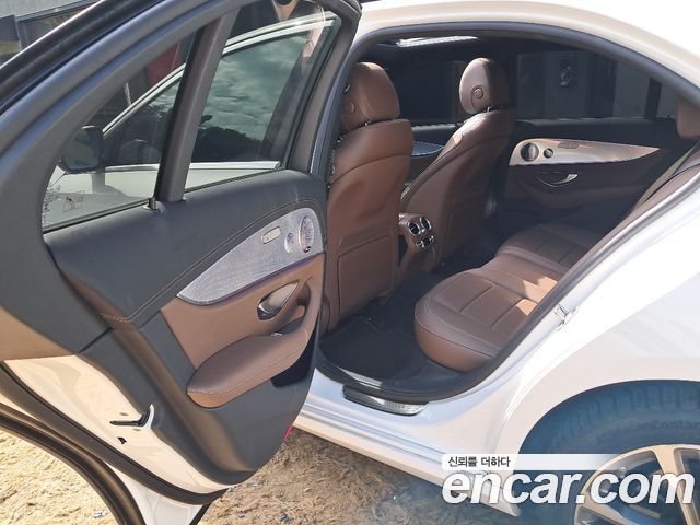 Mercedes-Benz E-Class (W213) E350 4MATIC Avantgarde 2021 — фото 11