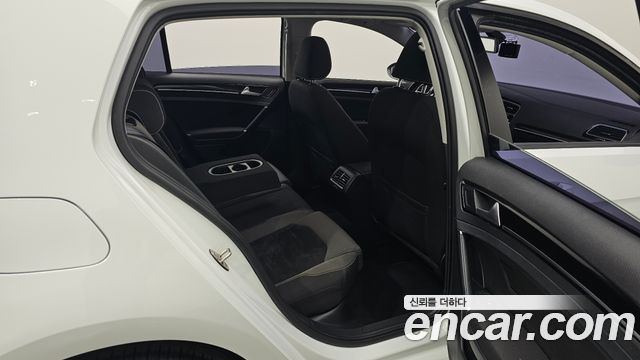 Volkswagen Golf (VII) 2.0 TDI 2015 — фото 16