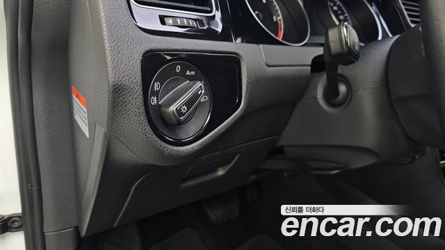 Volkswagen Golf (VII) 2.0 TDI 2015 — фото 23
