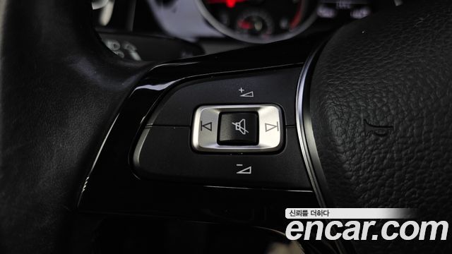 Volkswagen Golf (VII) 2.0 TDI 2015 — фото 34