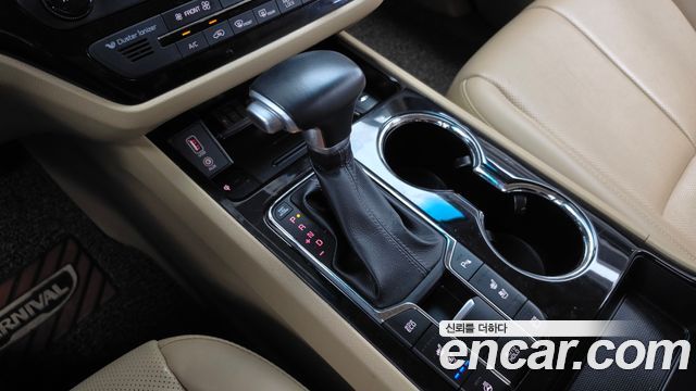 Kia Carnival 9-Seater Noblesse Special 2019 — фото 9