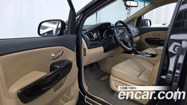 Kia Carnival 9-Seater Noblesse Special 2019 — фото 10