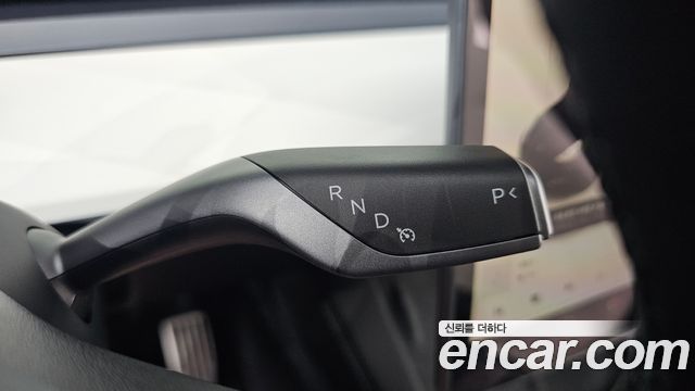 Tesla Model Y Long Range AWD 2024 — фото 9