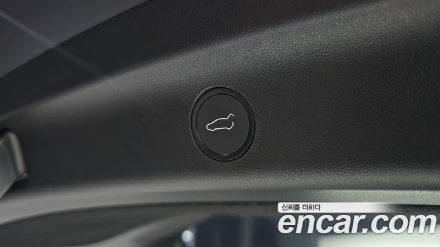 Tesla Model Y Long Range AWD 2024 — фото 22