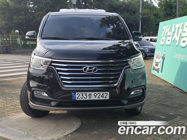 Hyundai Grand Starex 4WD Urban 9-Seater Exclusive 2019 — фото 3