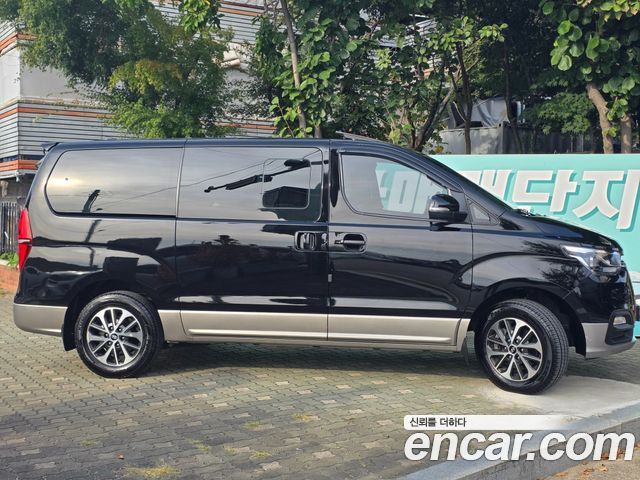 Hyundai Grand Starex 4WD Urban 9-Seater Exclusive 2019 — фото 4