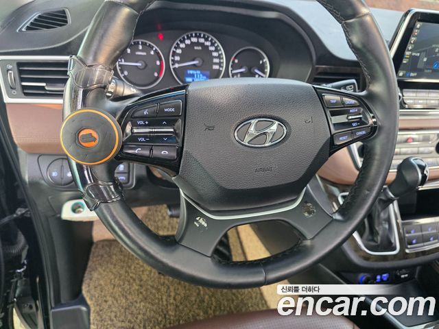 Hyundai Grand Starex 4WD Urban 9-Seater Exclusive 2019 — фото 6