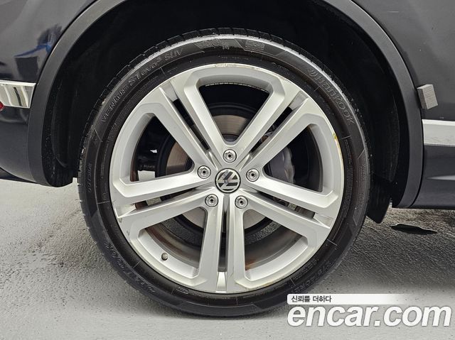 Volkswagen Touareg V6 3.0 TDI R-Line 7P5 2016 — фото 5