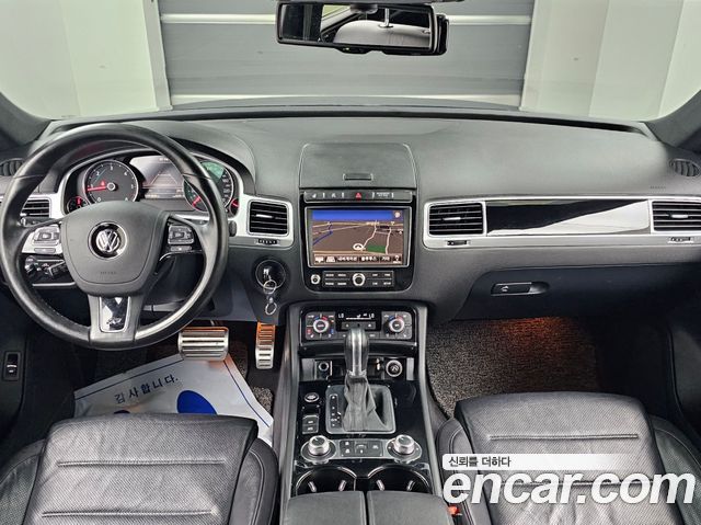 Volkswagen Touareg V6 3.0 TDI R-Line 7P5 2016 — фото 7