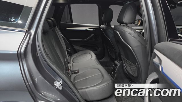 BMW X1 (F48) xDrive 20d M Sport package 2017 — фото 12