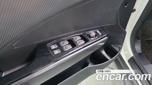 KG Mobility (SsangYong) Very New Tivoli Gasoline 1.5 2WD V1 2020 — фото 17