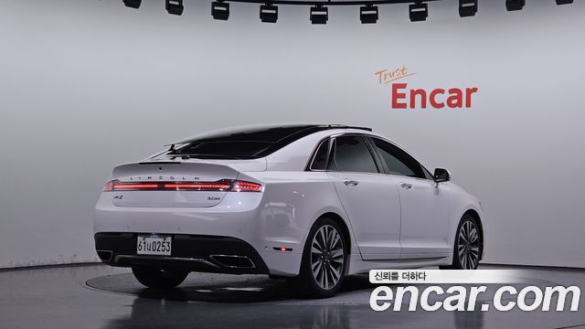 Lincoln MKZ Hybrid 2nd 2017 — фото 2