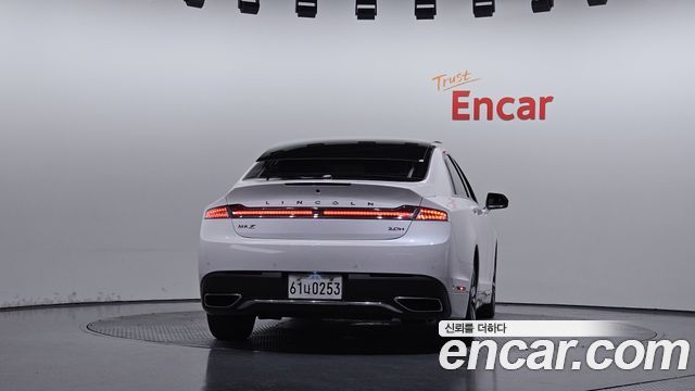 Lincoln MKZ Hybrid 2nd 2017 — фото 4