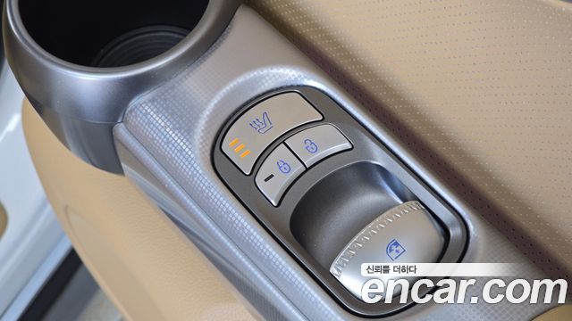 Genesis GV60 Standard 2023 — фото 18